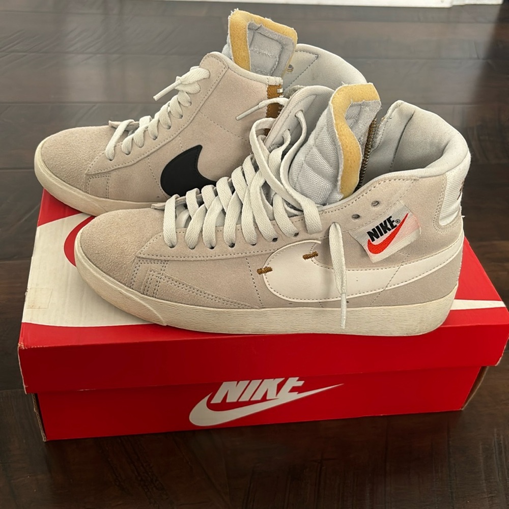 nike mid blazers W7.5